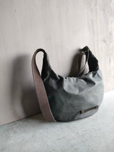 Carica l&#39;immagine nel visualizzatore di Gallery, Borsa a tracolla, borsa di tessuto, borsa da viaggio, borsa fatta a mano, borsa di waxed canvas
