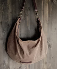 Load image into Gallery viewer, Crossbody bag in waxed canvas, shoulder bag, canvas bags, medium sized crossbody bag
