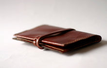 Load image into Gallery viewer, Leather tobacco pouch, handmade tobacco case in Italian leather
