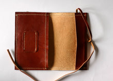 Carica l&#39;immagine nel visualizzatore di Gallery, Leather tobacco pouch, handmade tobacco case in Italian leather
